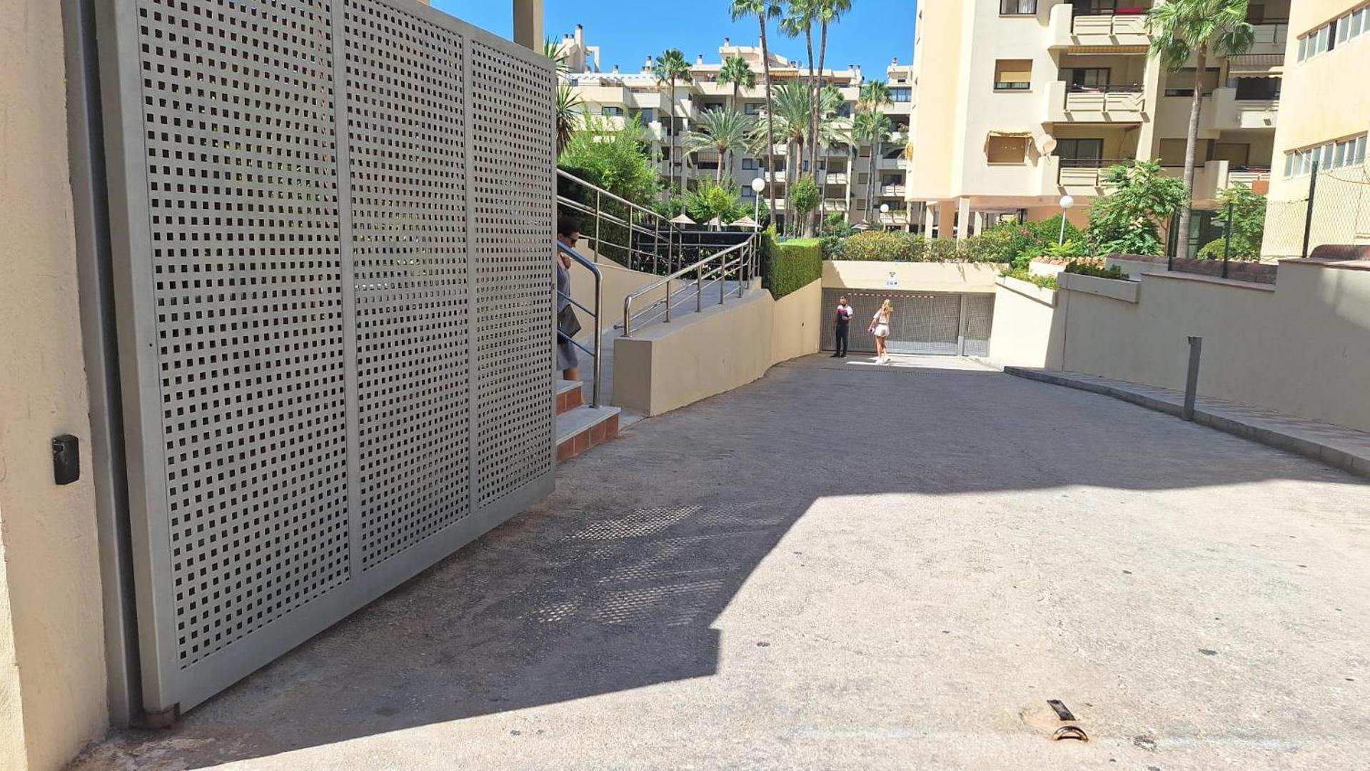 Primera Linea Del Mar - Acceso Directo Playa Carihuela ตอร์เรโมลิโนส ภายนอก รูปภาพ