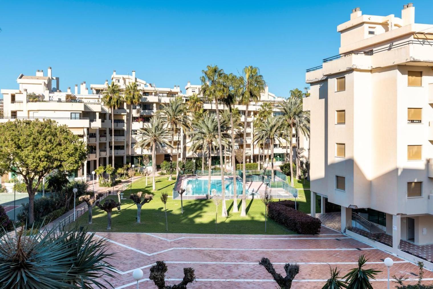 Primera Linea Del Mar - Acceso Directo Playa Carihuela ตอร์เรโมลิโนส ภายนอก รูปภาพ