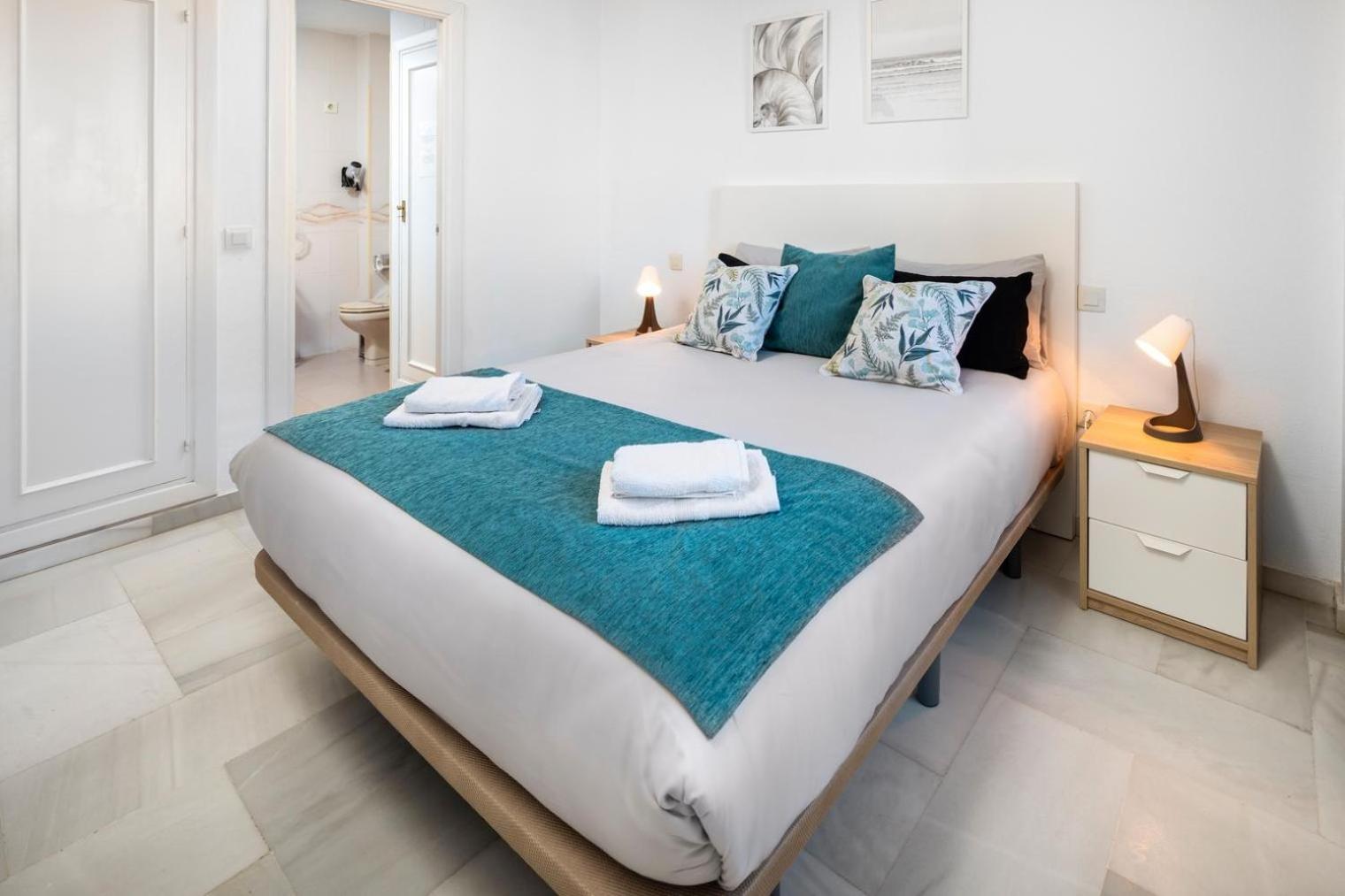 Primera Linea Del Mar - Acceso Directo Playa Carihuela ตอร์เรโมลิโนส ภายนอก รูปภาพ