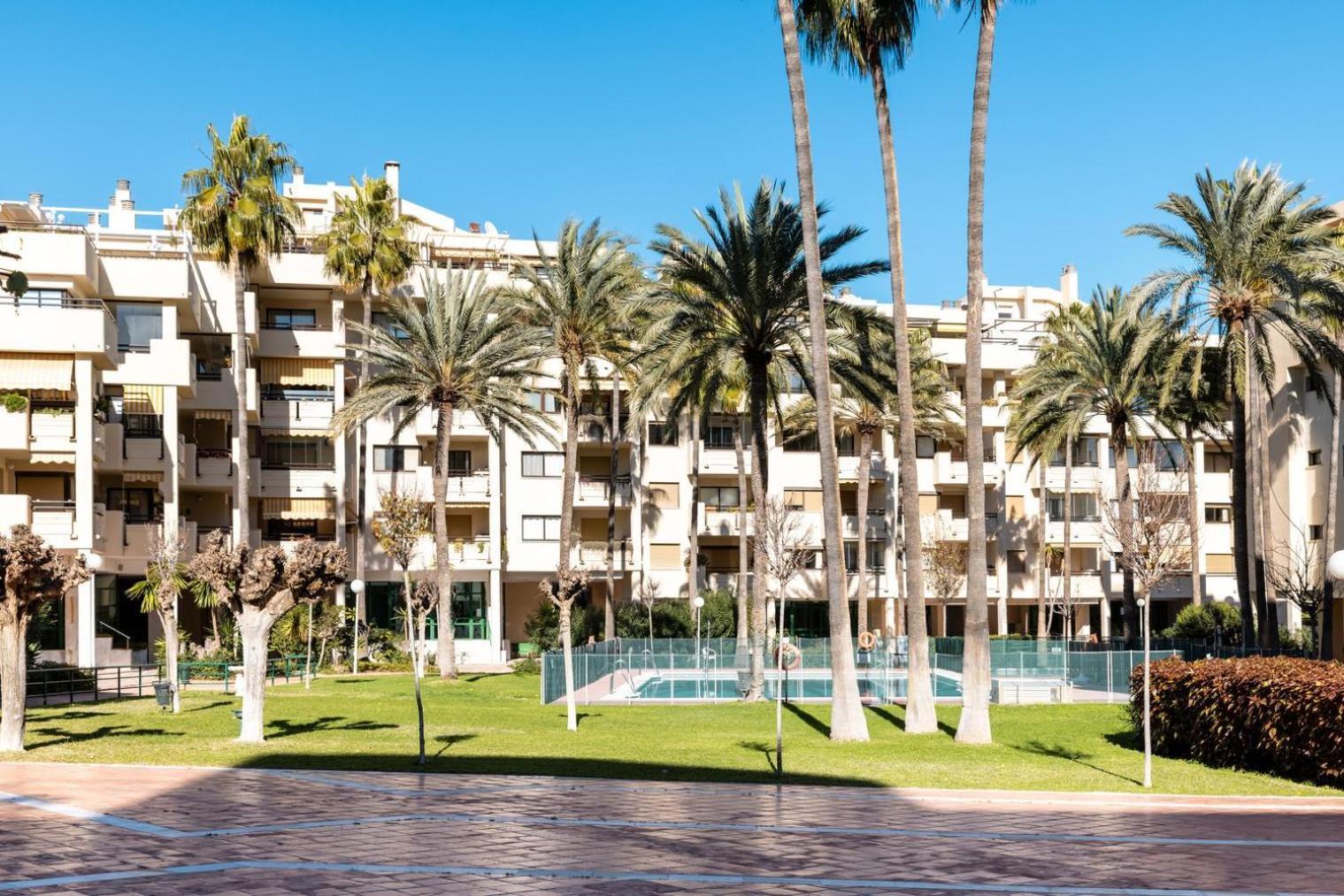 Primera Linea Del Mar - Acceso Directo Playa Carihuela ตอร์เรโมลิโนส ภายนอก รูปภาพ