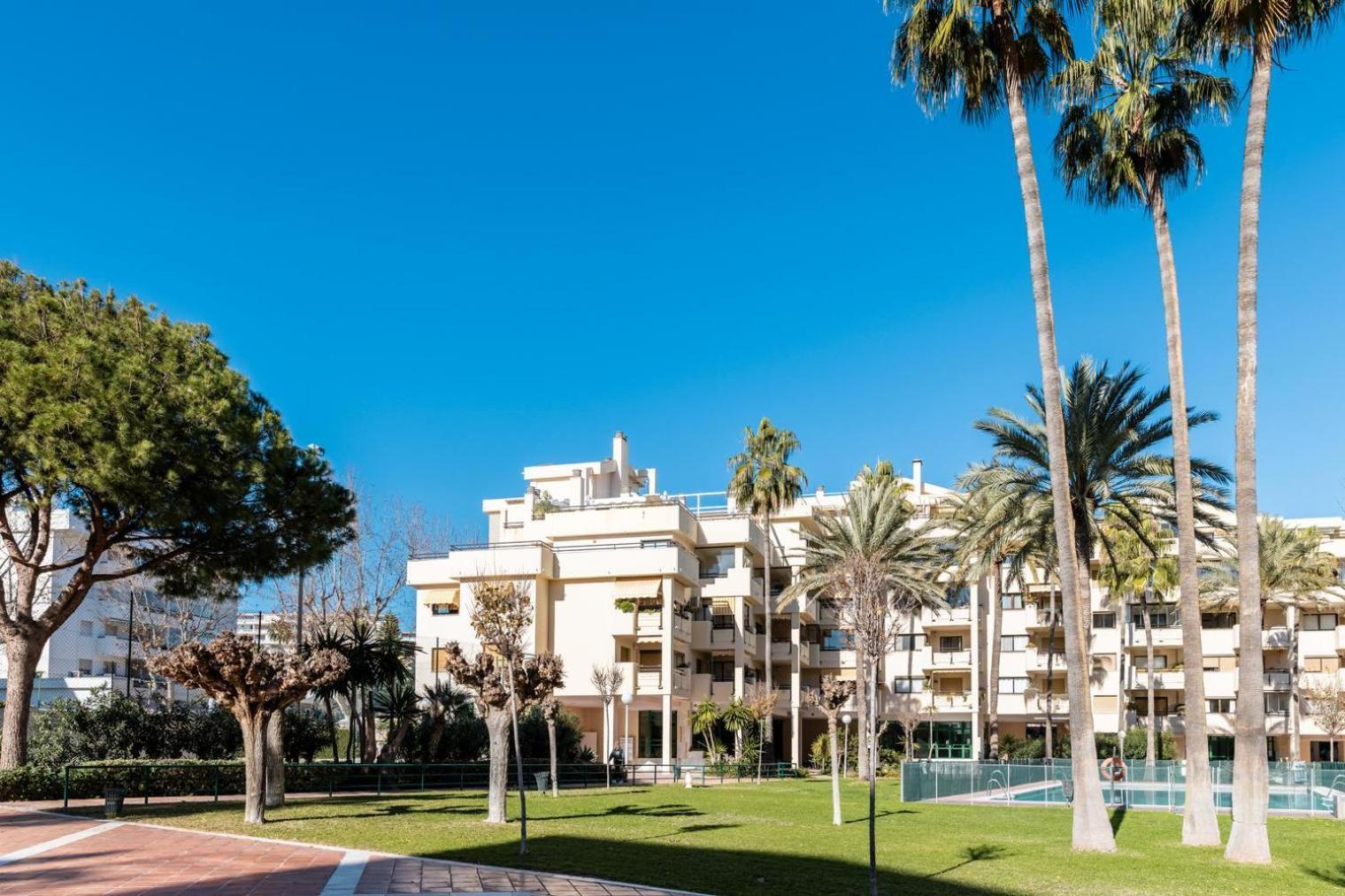 Primera Linea Del Mar - Acceso Directo Playa Carihuela ตอร์เรโมลิโนส ภายนอก รูปภาพ