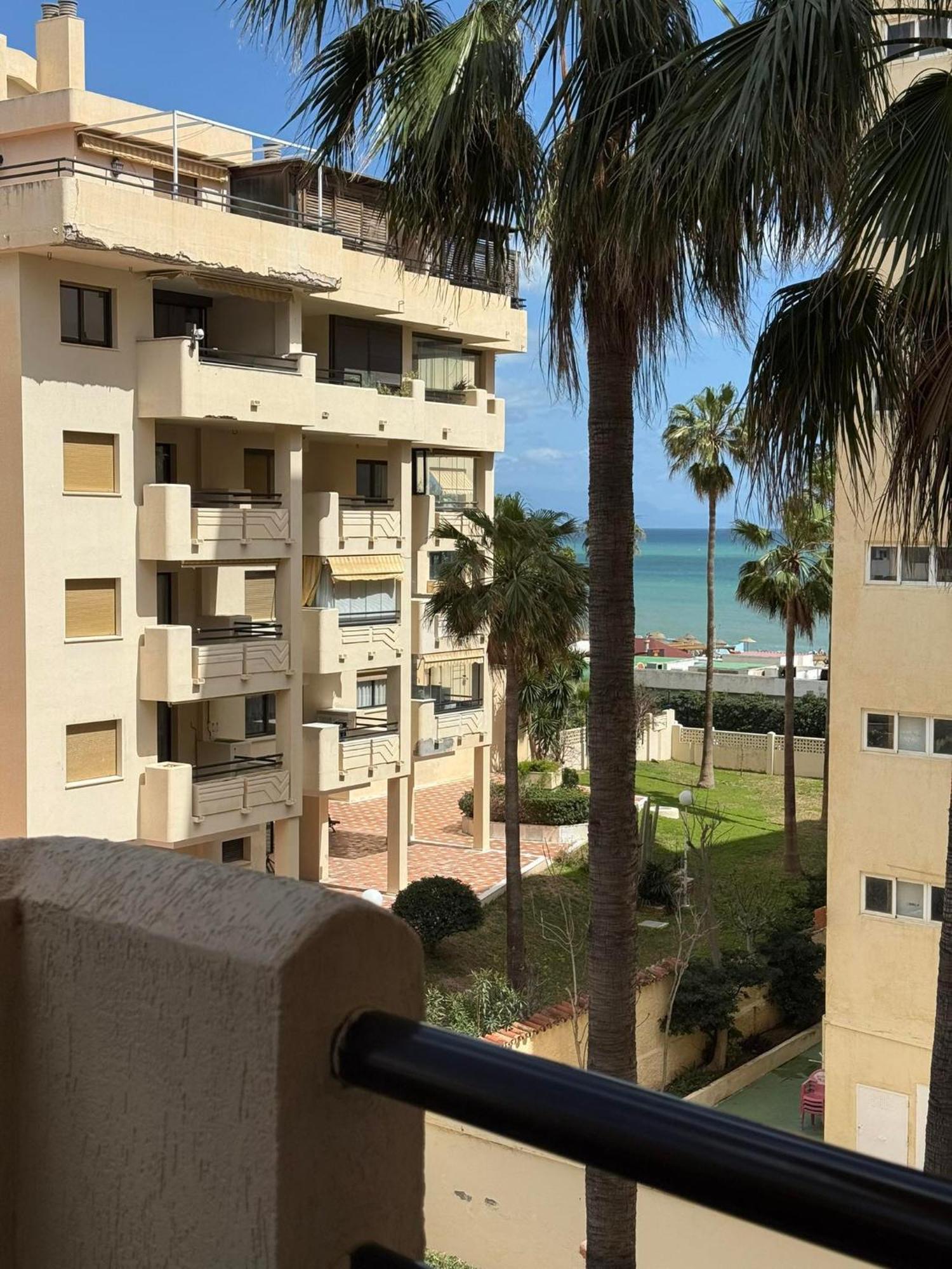 Primera Linea Del Mar - Acceso Directo Playa Carihuela ตอร์เรโมลิโนส ภายนอก รูปภาพ